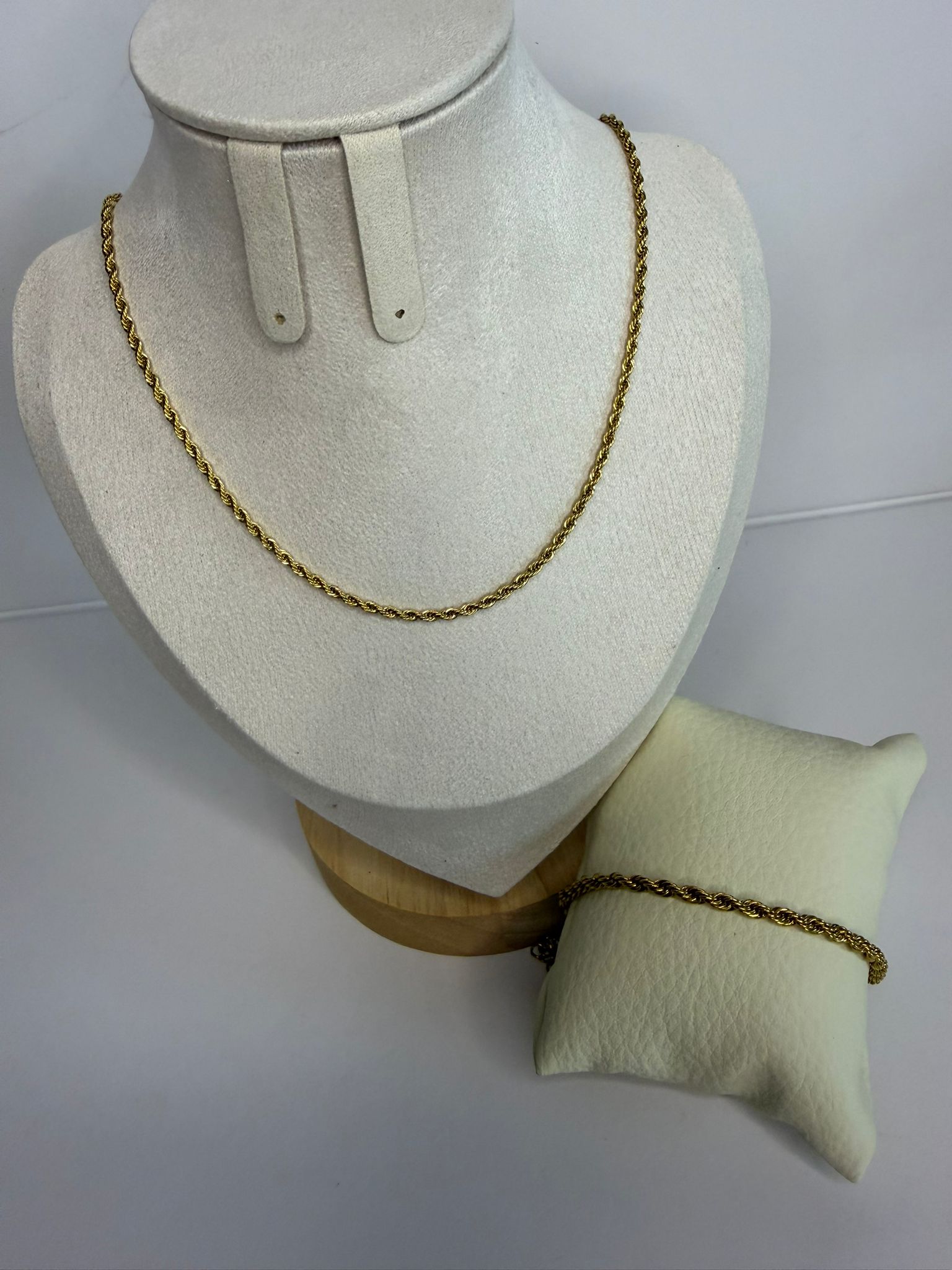 Gold Twisted Set